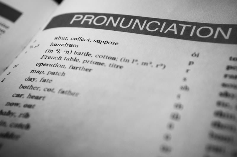 dettaglio di una grammatica inglese, lezione sulla fonetica
